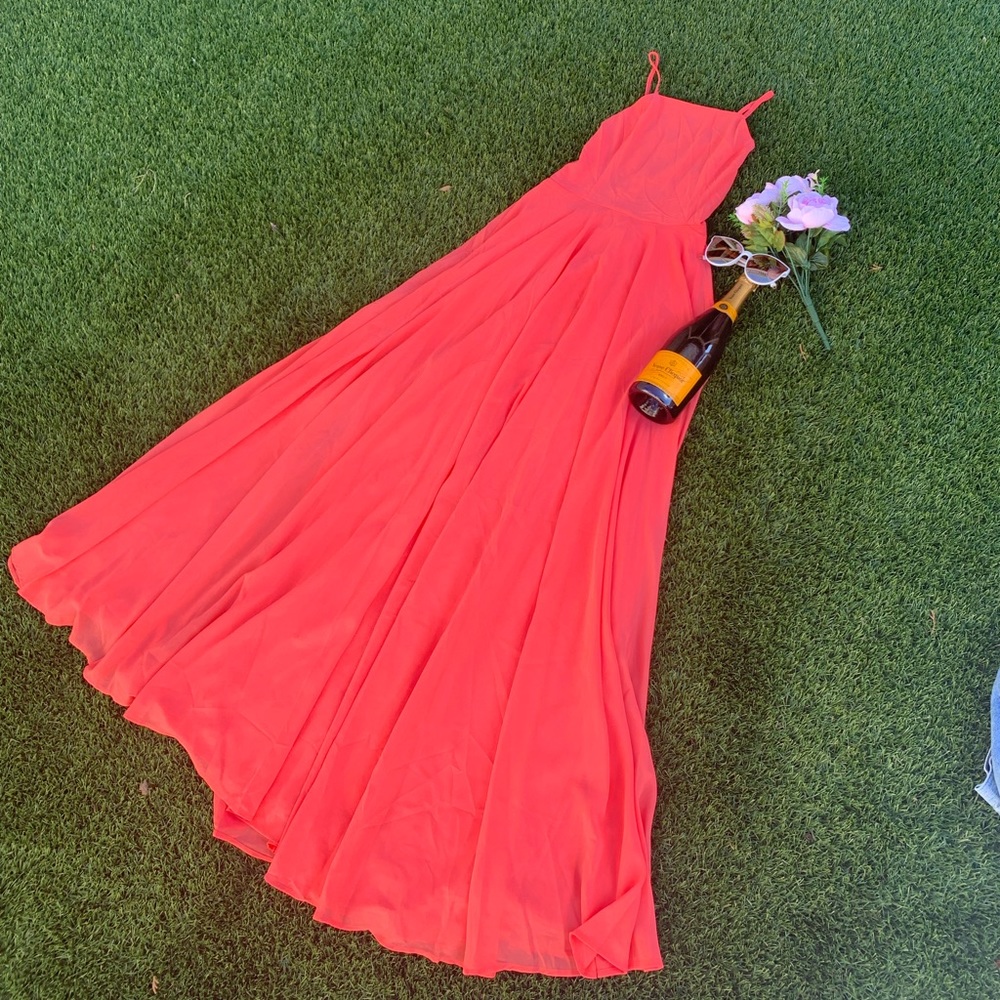 💅🏻NWT!💅🏻 “Emma Flowy Maxi Dress” in CORAL. Sz L. Wedding! Prom! Gala!